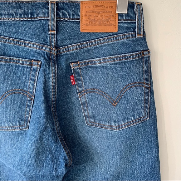 Levi’s Wedgie Straight Denim Jeans - Picture 7 of 9